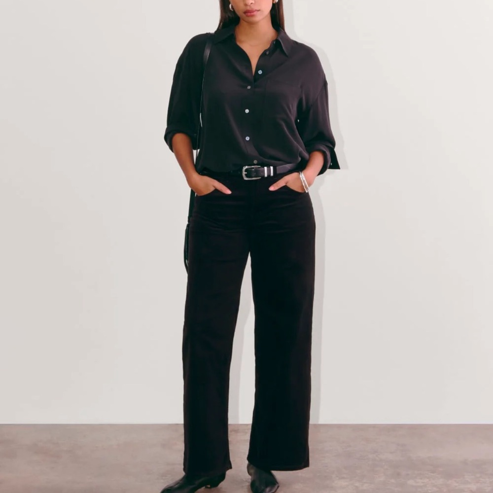 Everlane Mid-Way Pant in Corduroy, Black